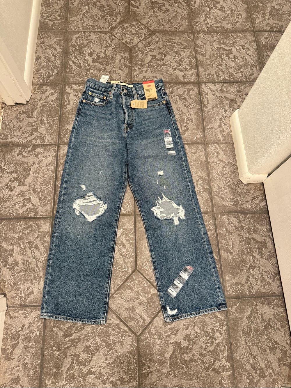 Levi’s NWT Ribcage Straight Jeans 27x27 High Rise Full Length Medium Wash